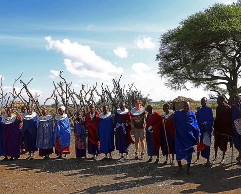 Votre forfait Safari Tanzanie et Zanzibar vous offre la possibilité de visiter un village masaï traditionnel dans la zone de gestion de la faune d'Ikoma.