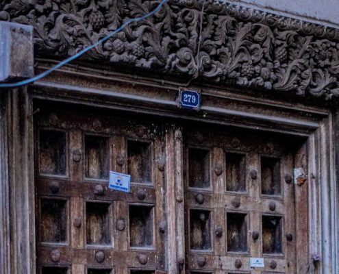L'une des portes d'entrée à colombages typiques de Stonetown Zanzibar