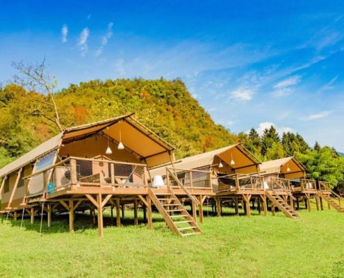 Les tentes de l'Africa Safari Lake Natron Lodge sont spacieuses, entièrement meublées et dotées d'une salle de bains privative.